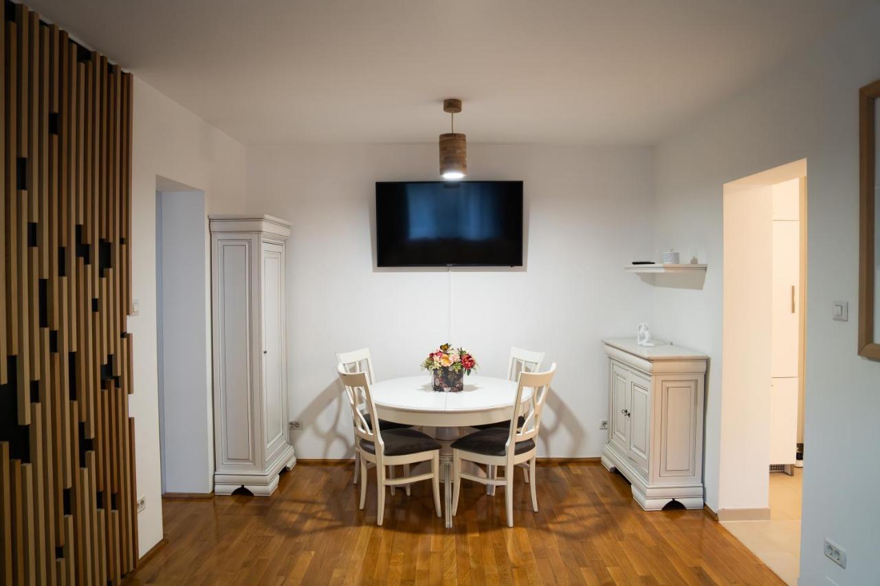 Ultracentral Golden Apartament 1 Suceava Exterior foto