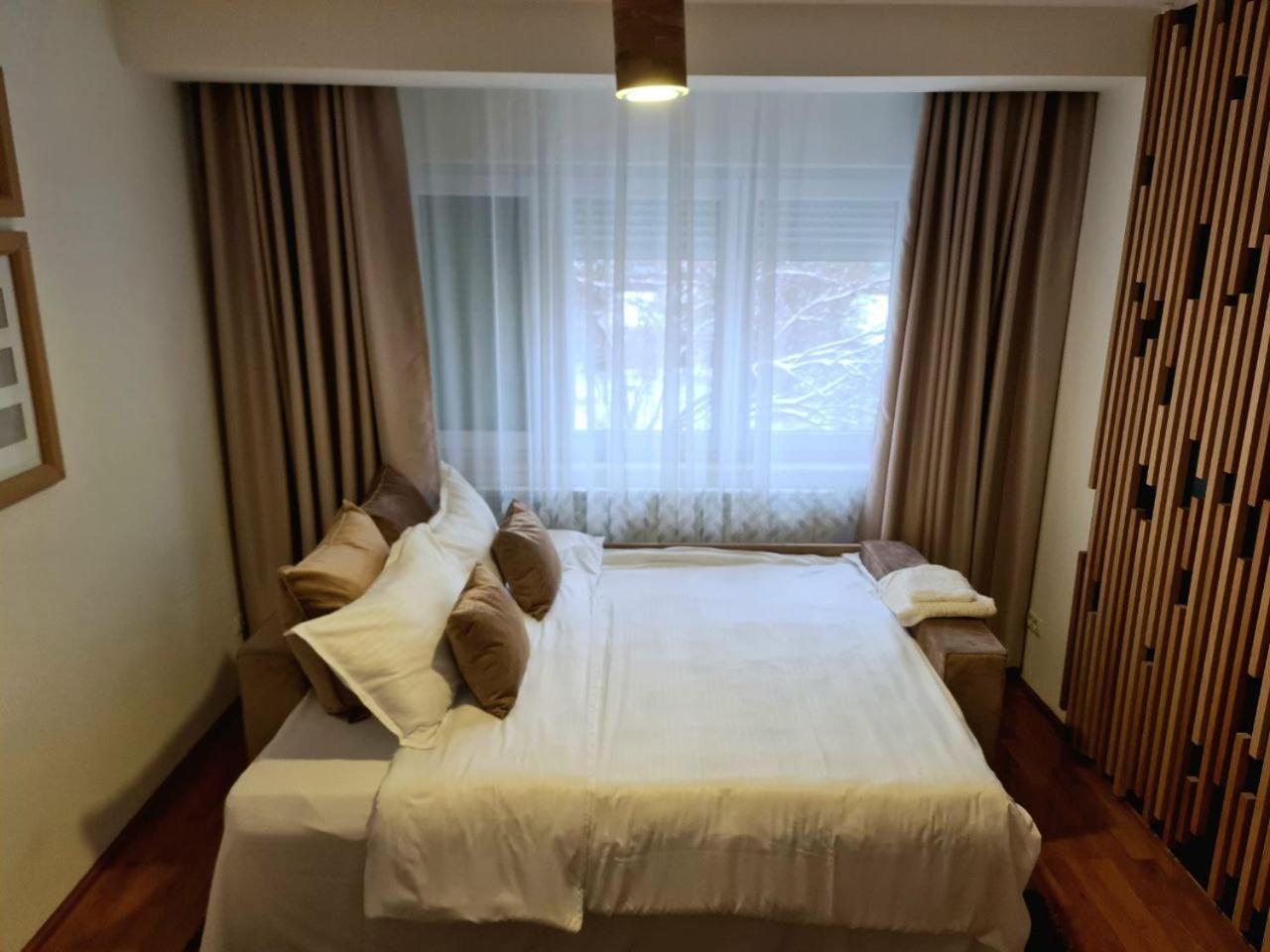Ultracentral Golden Apartament 1 Suceava Exterior foto